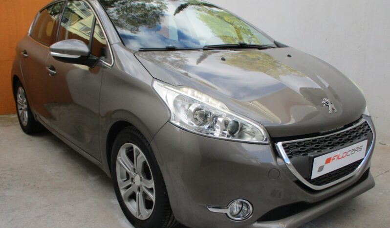 Peugeot 208 2013 1.6 E-HDI 92 STOP&START STYLE AUTOMATIC full