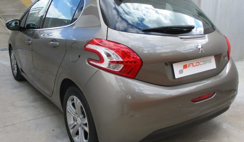 Peugeot 208 2013 1.6 E-HDI 92 STOP&START STYLE AUTOMATIC full