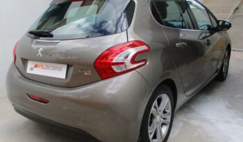 Peugeot 208 2013 1.6 E-HDI 92 STOP&START STYLE AUTOMATIC full