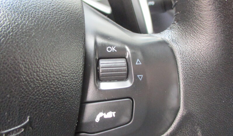 Peugeot 208 2013 1.6 E-HDI 92 STOP&START STYLE AUTOMATIC full