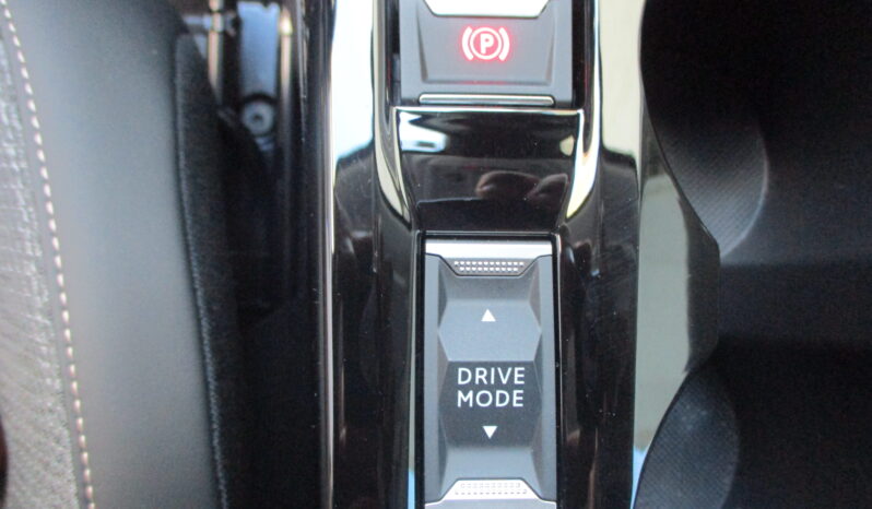 Peugeot 208 2024 HYBRID 100 e-DCS6 ALLURE full