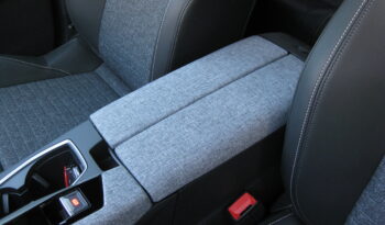 Peugeot 3008 2025 1,2 HYBRID 145 e-DCS6 ALLURE full