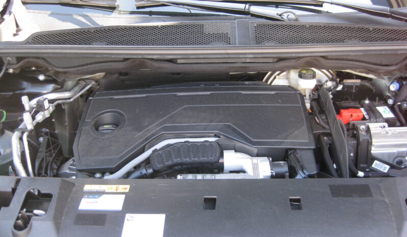 Peugeot 3008 2025 1,2 HYBRID 145 e-DCS6 ALLURE full