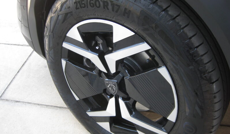 Peugeot 2008 2025 1,2 HYBRID 145 e-DCS6 ALLURE full