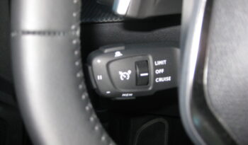 Peugeot 2008 2025 1,2 HYBRID 145 e-DCS6 ALLURE full