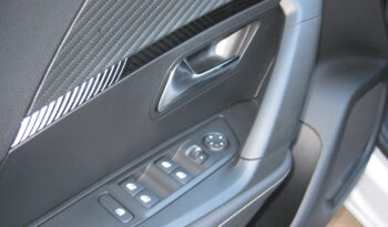 Peugeot 2008 2025 1.2 PURETECH 100 ALLURE full