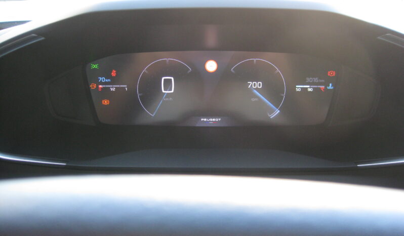 Peugeot 2008 2025 1.2 PURETECH 100 ALLURE full