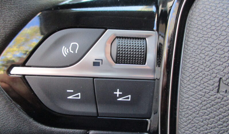 Peugeot 208 2025 1.2 Hybrid 110 e-DCS6 Style full