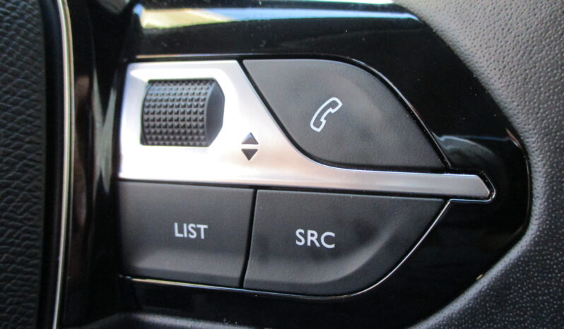 Peugeot 208 2025 1.2 Hybrid 110 e-DCS6 Style full