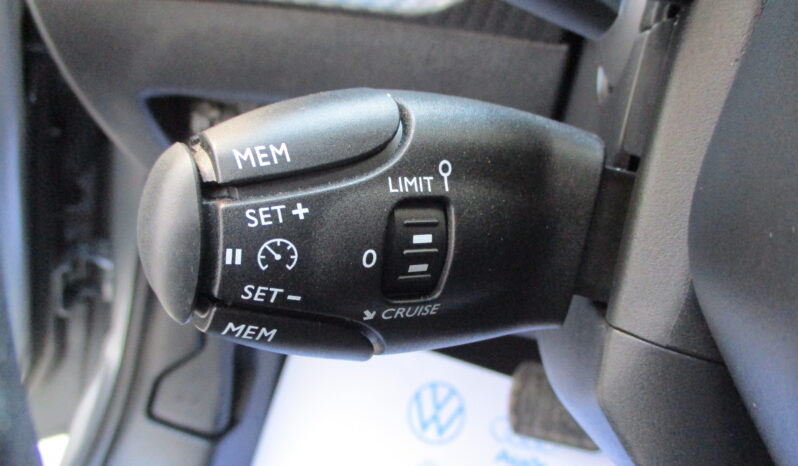 Peugeot 208 2025 1.2 Hybrid 110 e-DCS6 Style full