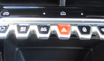 Peugeot 208 2025 1.2 Hybrid 110 e-DCS6 Style full