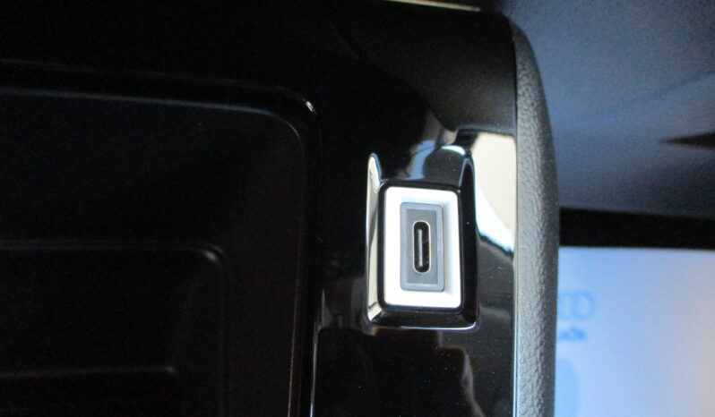 Peugeot 208 2025 1.2 Hybrid 110 e-DCS6 Style full
