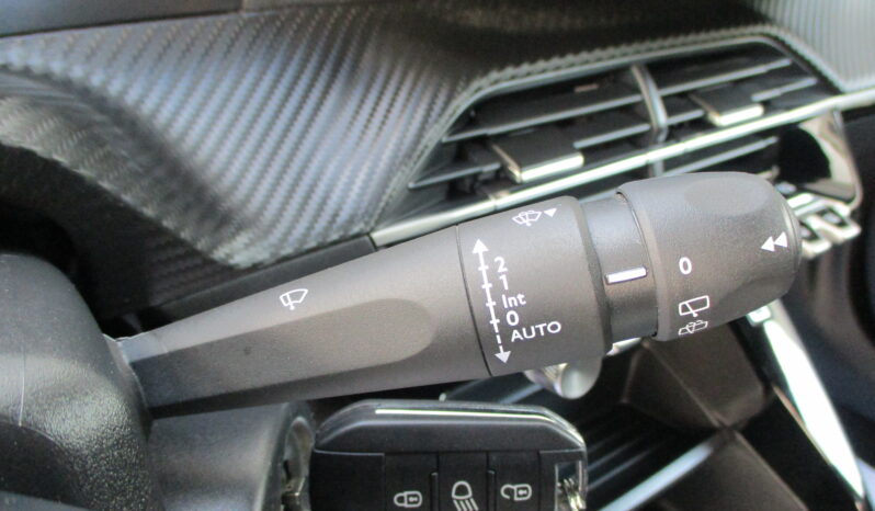 Peugeot 2008 2025 1.2 PURETECH 100 STYLE full