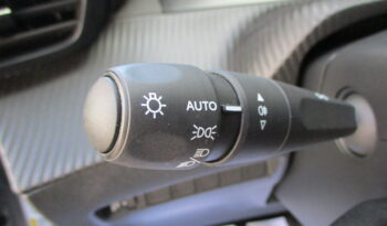 Peugeot 2008 2025 1.2 PURETECH 100 STYLE full