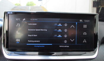 Peugeot 2008 2025 1.2 PURETECH 100 STYLE full