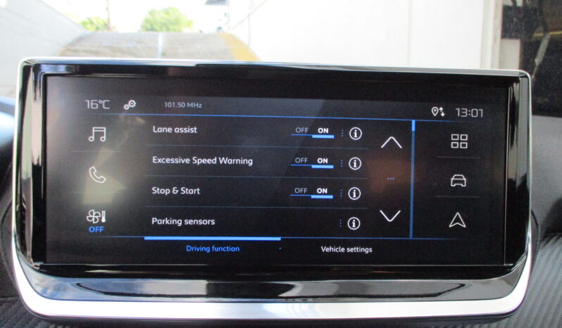 Peugeot 2008 2025 1.2 PURETECH 100 STYLE full
