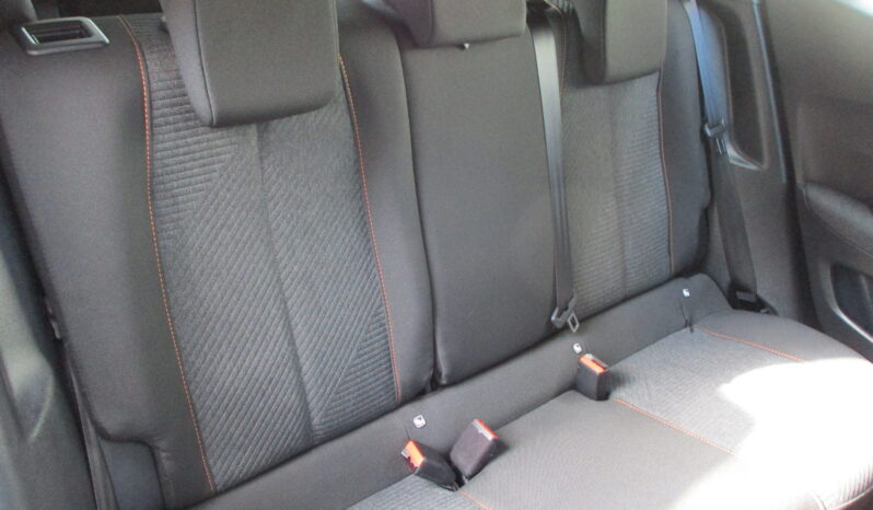 Peugeot 2008 2025 1.2 PURETECH 100 STYLE full