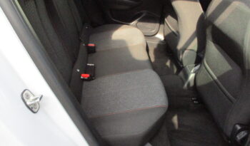 Peugeot 2008 2025 1.2 PURETECH 100 STYLE full