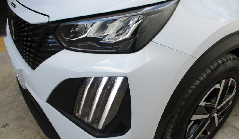Peugeot 2008 2025 1.2 PURETECH 100 STYLE full