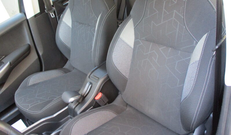 Peugeot 2008 2019 1.2 PURETECH 110 ALLURE EAT6 full