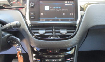 Peugeot 2008 2019 1.2 PURETECH 110 ALLURE EAT6 full