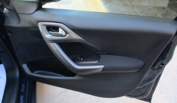 Peugeot 2008 2019 1.2 PURETECH 110 ALLURE EAT6 full