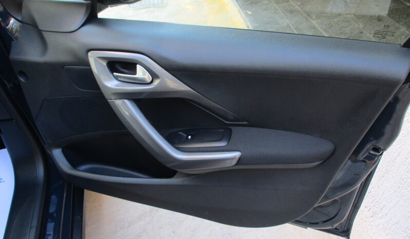 Peugeot 2008 2019 1.2 PURETECH 110 ALLURE EAT6 full