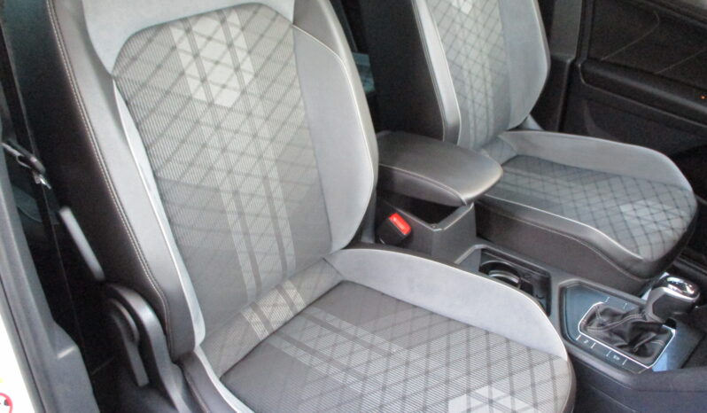 Volkswagen Tiguan 2023 1.5 TSI 150PS DSG R-LINE full