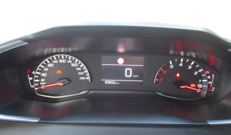 Peugeot 2008 2022 1.2 PURETECH 100 ALLURE full
