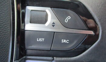 Peugeot 2008 2022 1.2 PURETECH 100 ALLURE full