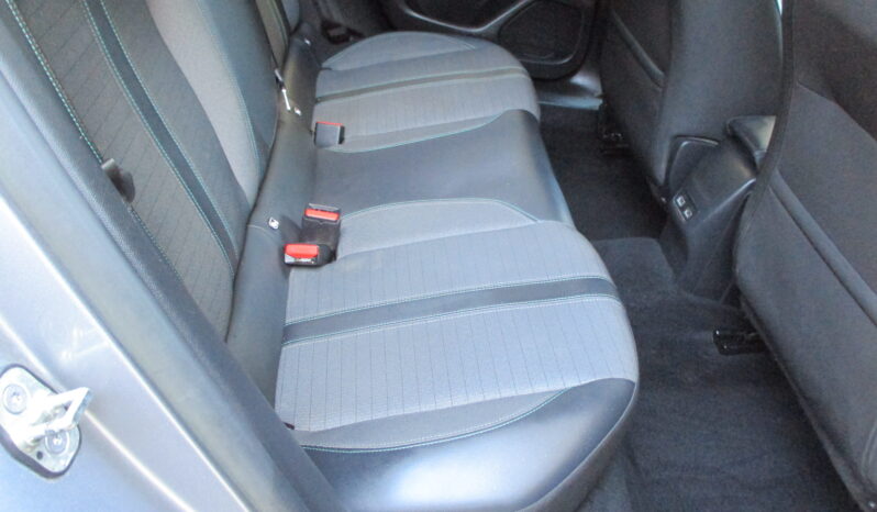 Peugeot 2008 2022 1.2 PURETECH 100 ALLURE full